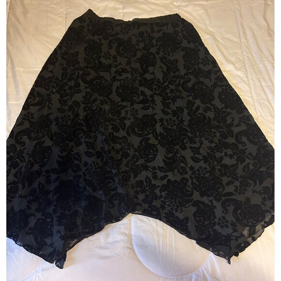 Black Floral Velvet Burnout Handkerchief Hem Skirt 1XL Fairy Whimsigoth Grunge - Picture 2 of 8
